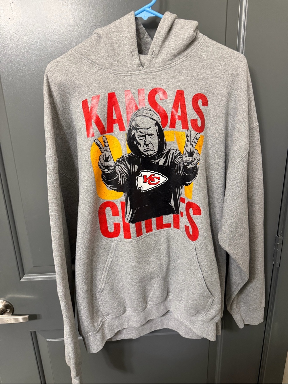 Kansas City Chiefs Donald Trump Graphic Hoodie Men’s XL Gray Gildan